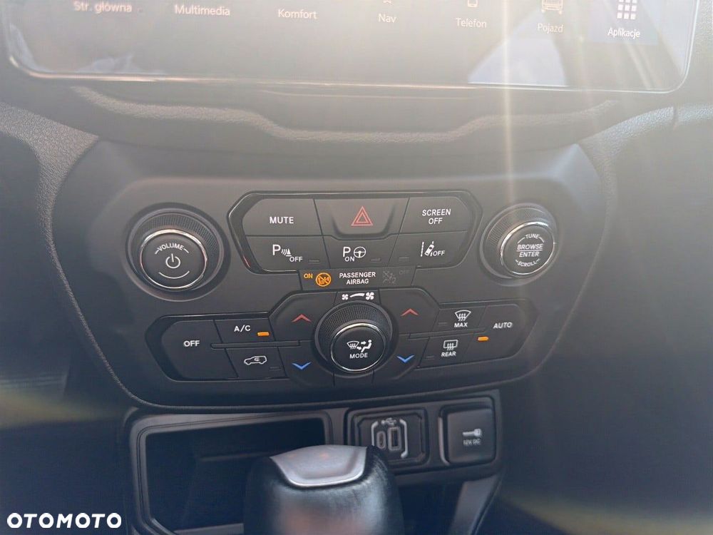Jeep Renegade 1.5 T4 mHEV Altitude FWD S&S DCT - 27