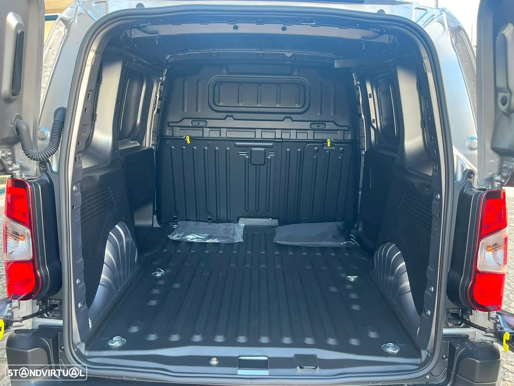 Opel Combo Cargo M Elétrico 50kWh - 34