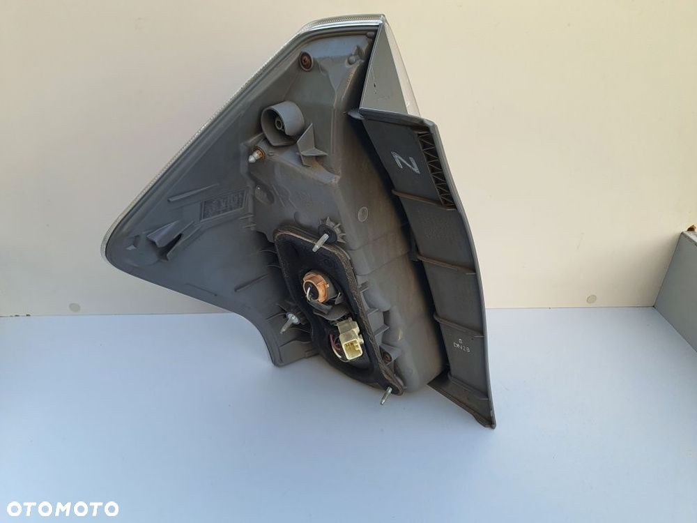 TOYOTA PRIUS plus prius+ lampa prawa tylna lift 12-18 - 7