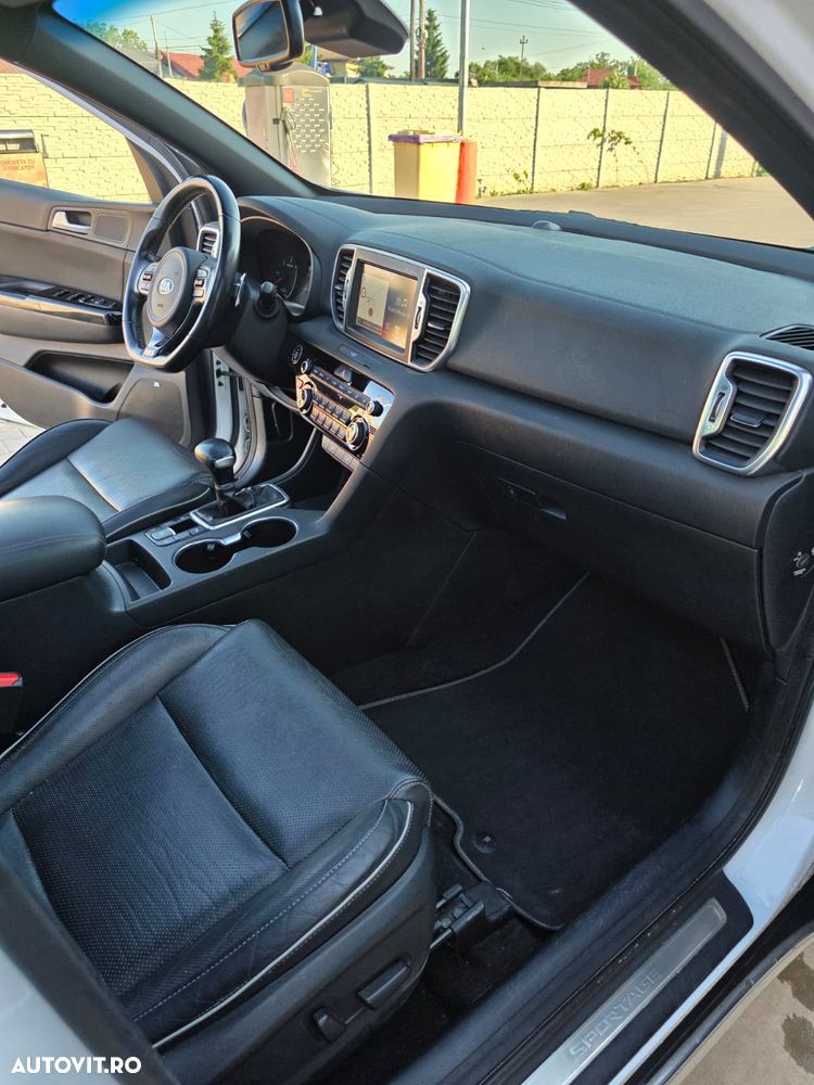Kia Sportage 2.0 DSL 6AT 4x4 Style - 24