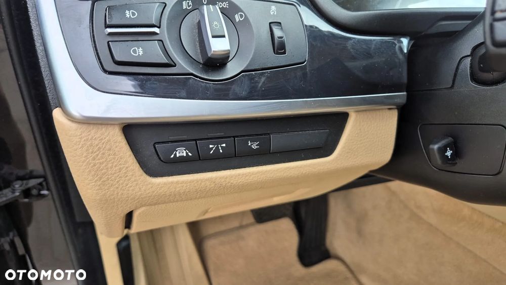 BMW Seria 5 520d Luxury Line - 8