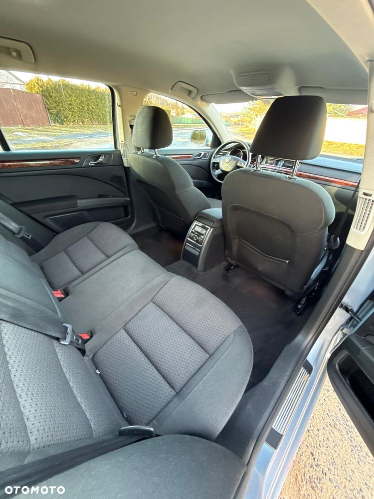 Skoda Superb 2.0 TDI Platinum - 9