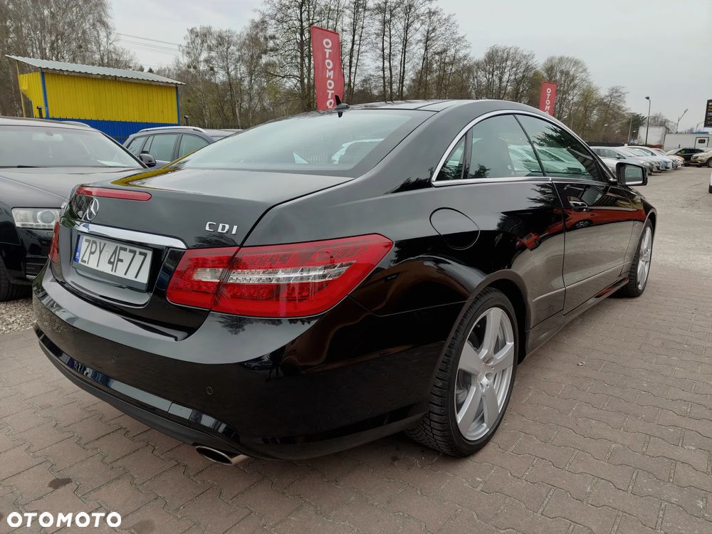 Mercedes-Benz Klasa E 350 CDI DPF BlueEFFICIENCY 7G-TRONIC Elegance - 9