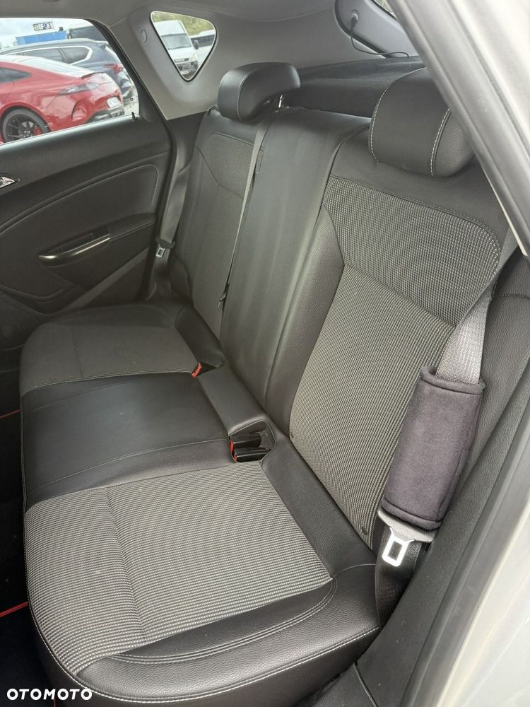 Opel Astra - 7