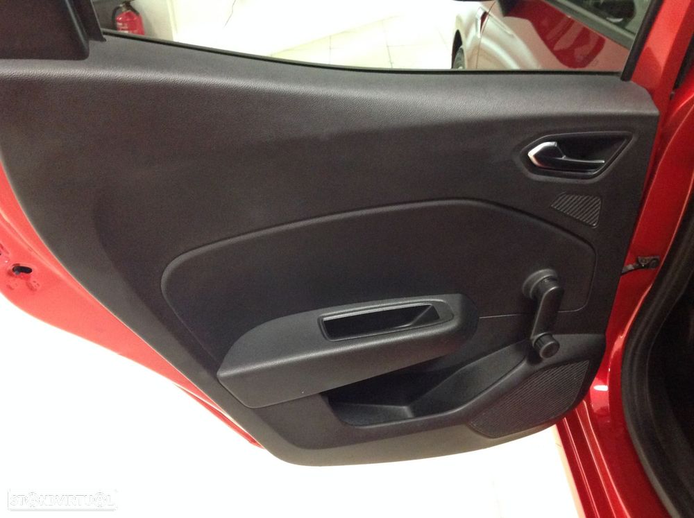 Renault Clio 1.0 TCe Limited CVT - 22