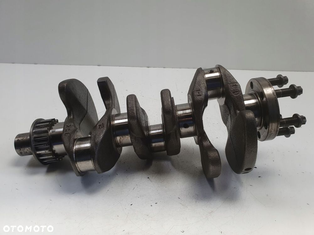 Ford Focus MK3 1.0 EcoBoost WAŁ KORBOWY - 1