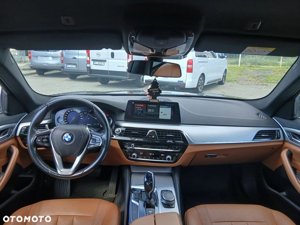 BMW Seria 5 520d Luxury Line - 12