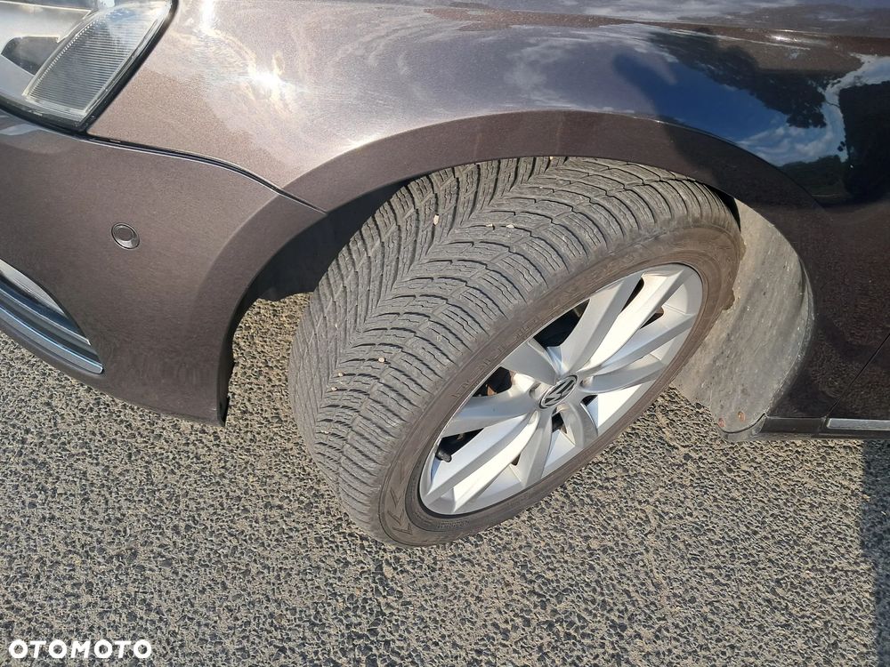 Volkswagen Passat 2.0 TDI 4Mot Highline - 24