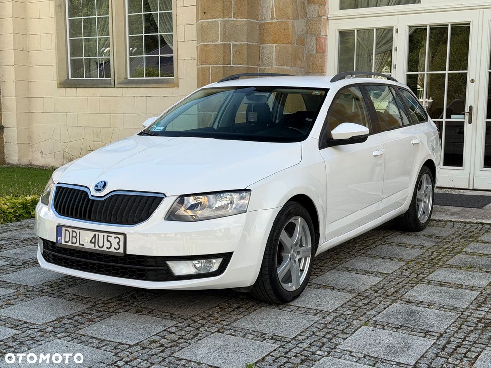 Skoda Octavia 1.6 TDI Ambition DSG - 1