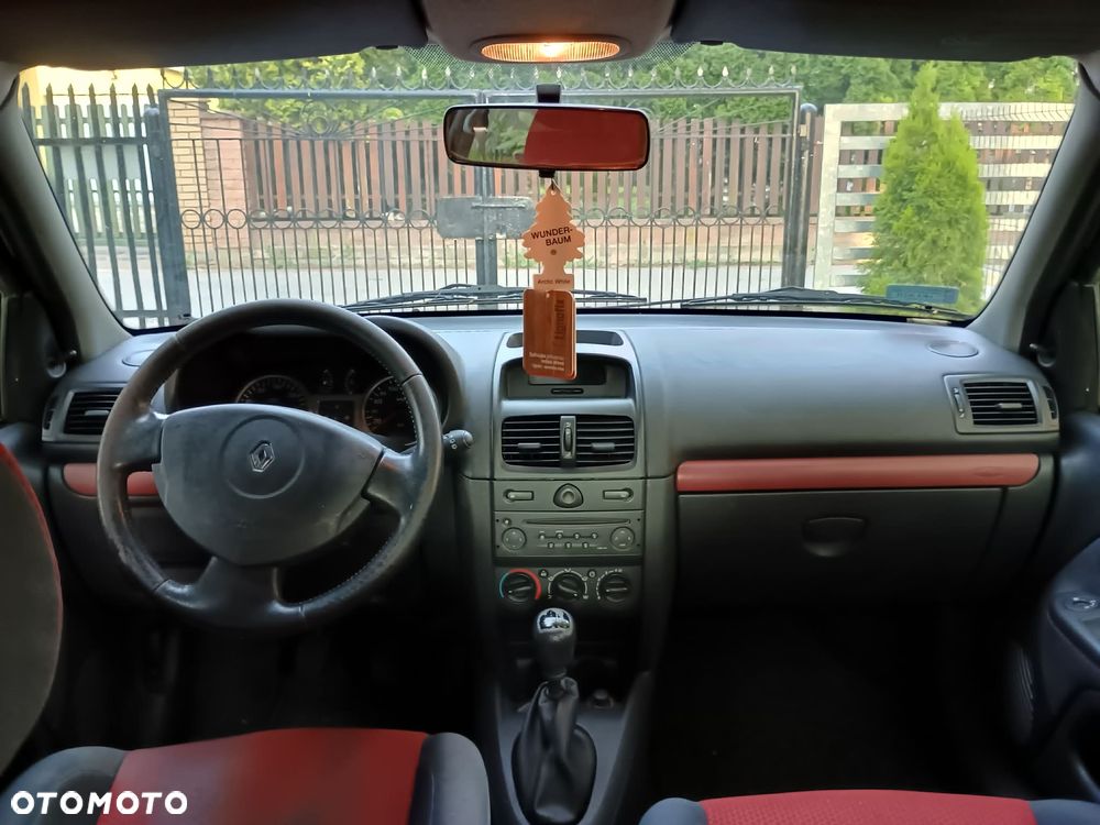 Renault Clio - 6