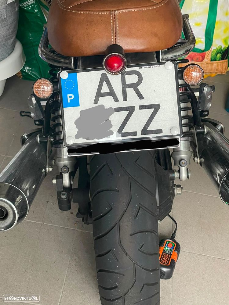 Moto Guzzi V7 Special II - 12