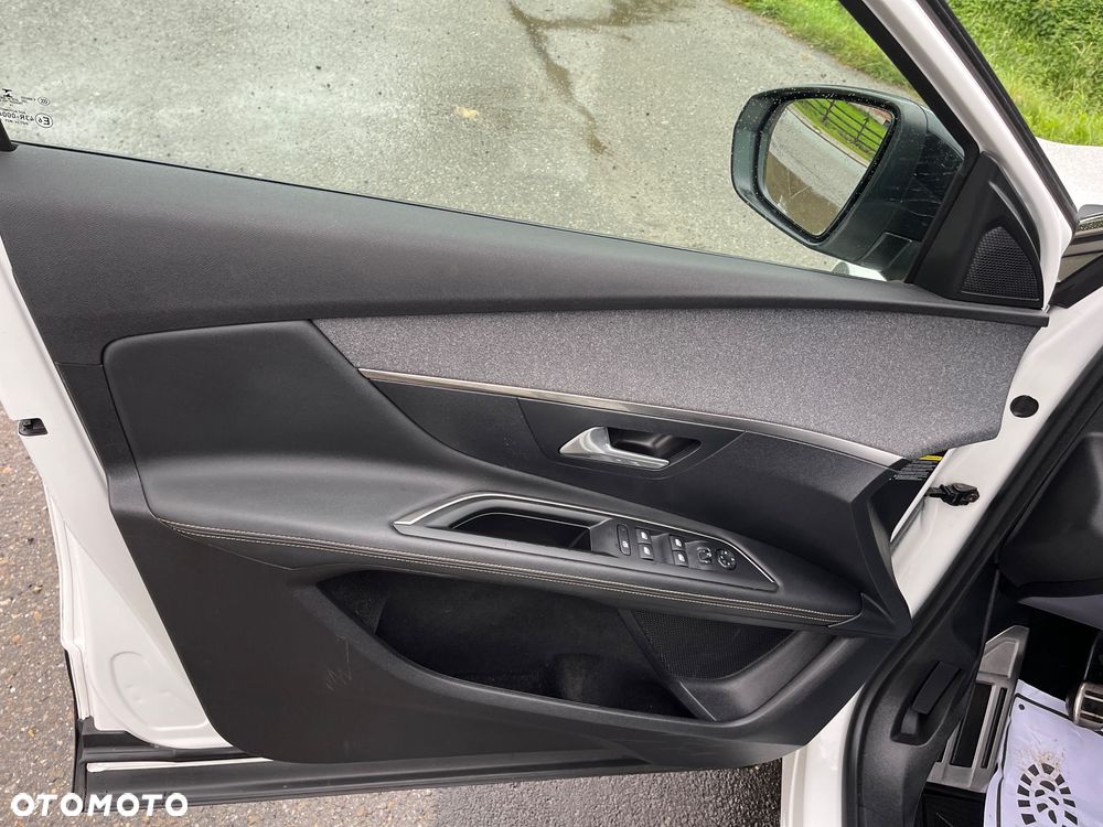 Peugeot 3008 1.5 BlueHDi GT S&S - 23