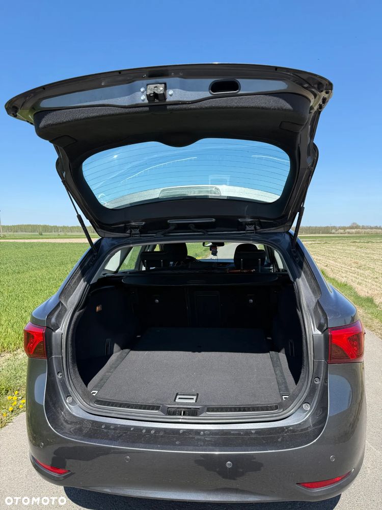 Toyota Avensis 2.0 D-4D Prestige - 11