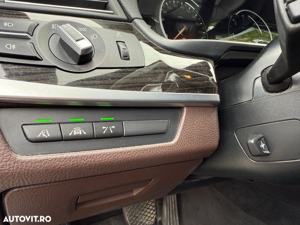 BMW Seria 5 530d xDrive AT - 9