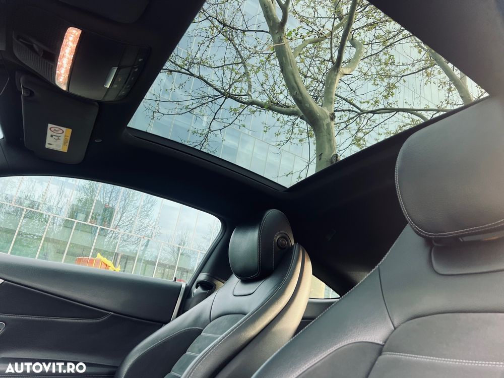 Mercedes-Benz C - 12