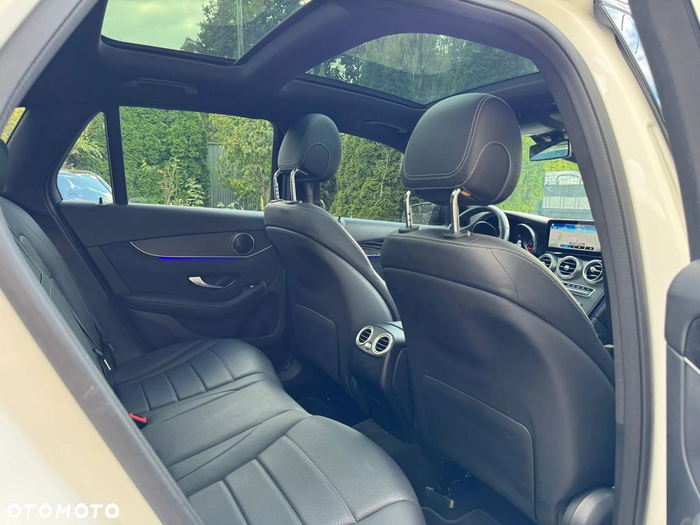 Mercedes-Benz GLC 300 4Matic 9G-TRONIC Edition AMG Line - 9