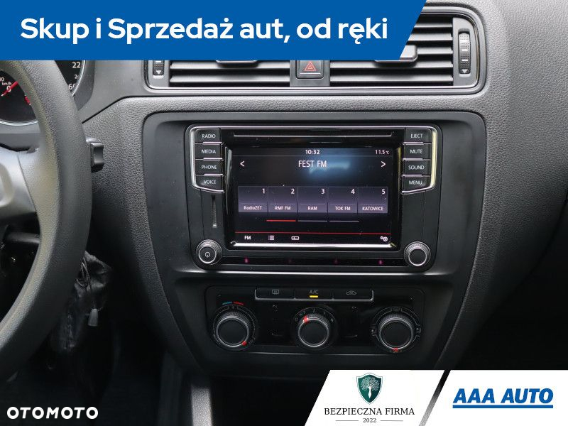 Volkswagen Jetta - 14