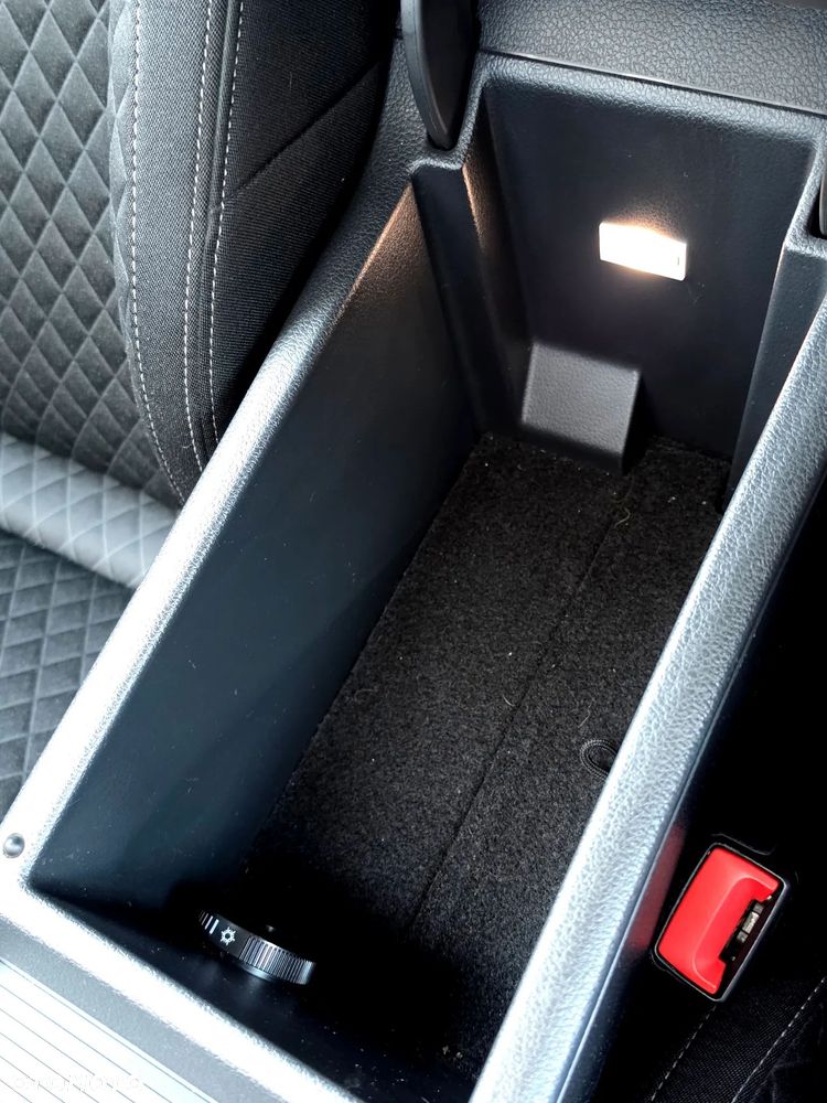 Skoda Superb 2.0 TDI Style DSG - 37