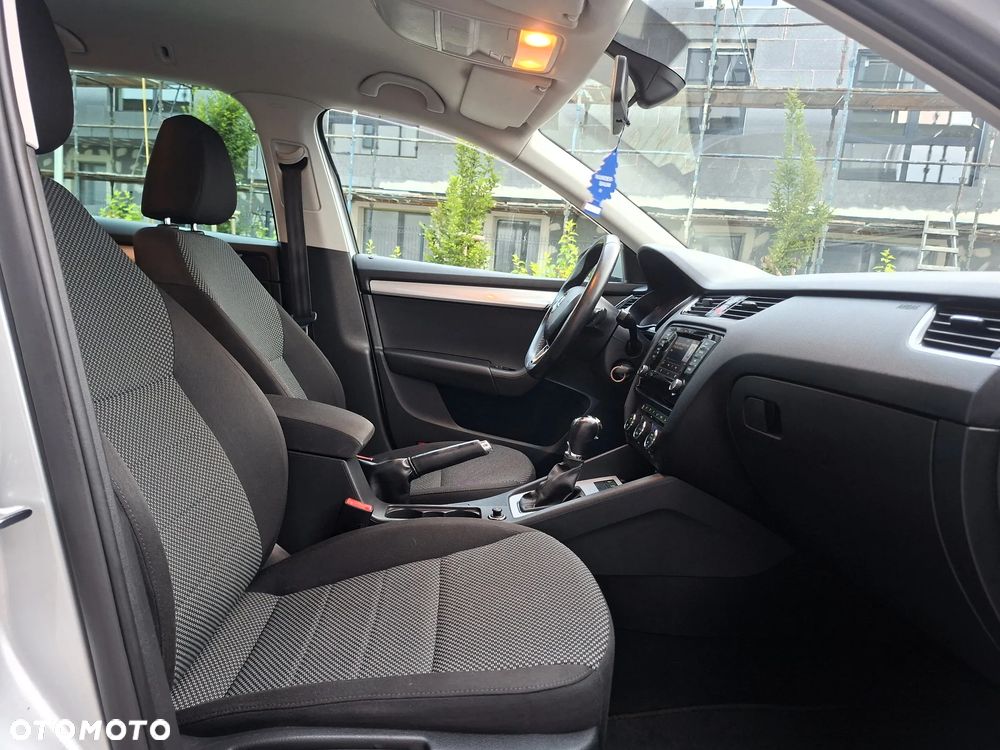 Skoda Octavia 1.6 TDI DPF DSG Sport Edition - 12