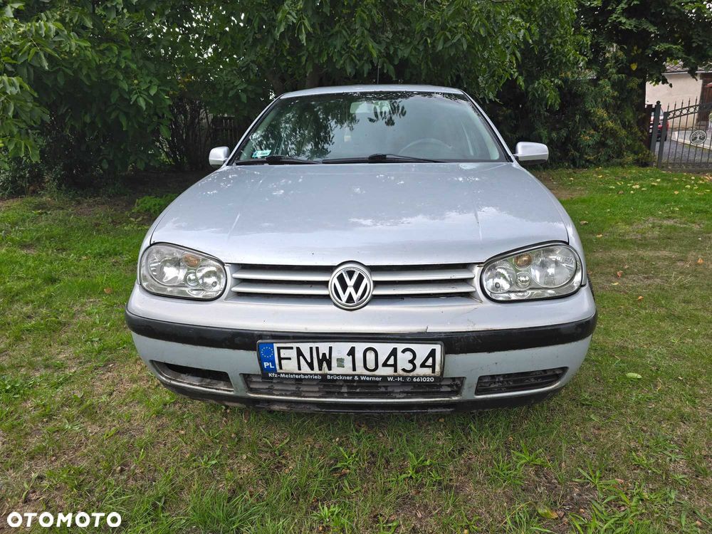 Volkswagen Golf - 3