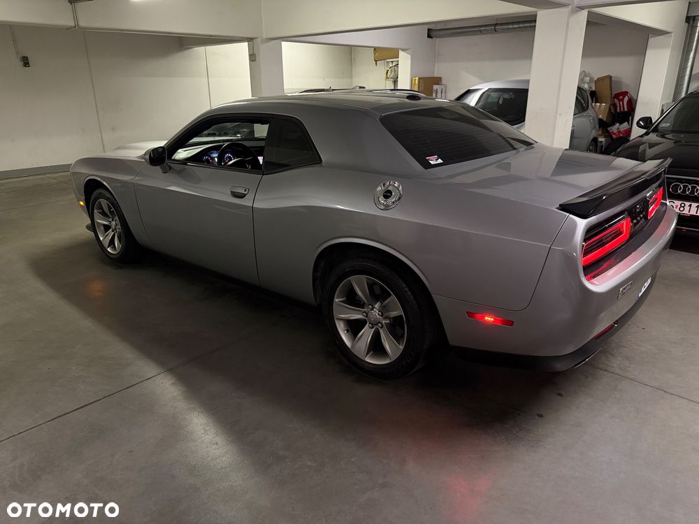 Dodge Challenger - 3