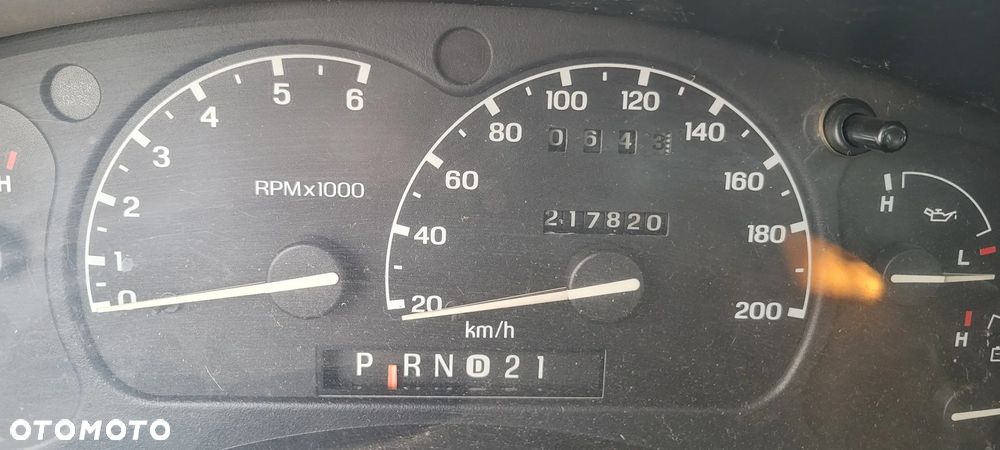 Ford Explorer - 25