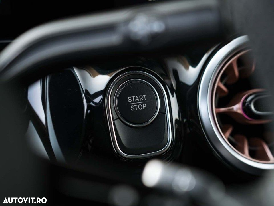 Mercedes-Benz EQA 300 4MATIC - 23