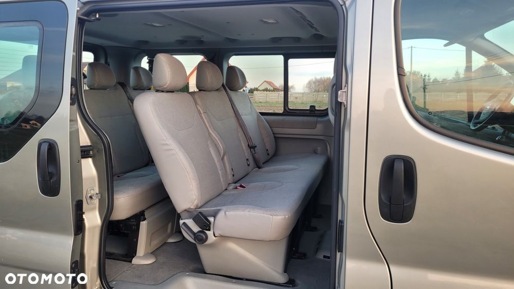 Renault Trafic FAP Grand Passenger Black Edition - 25