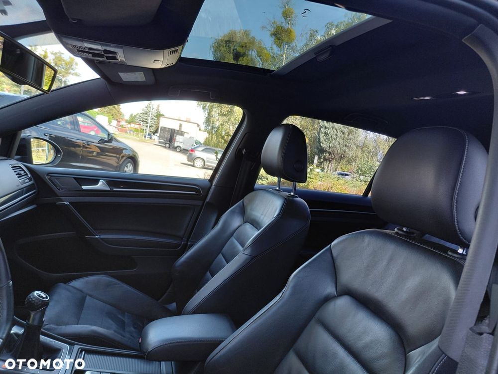 Volkswagen Golf - 17