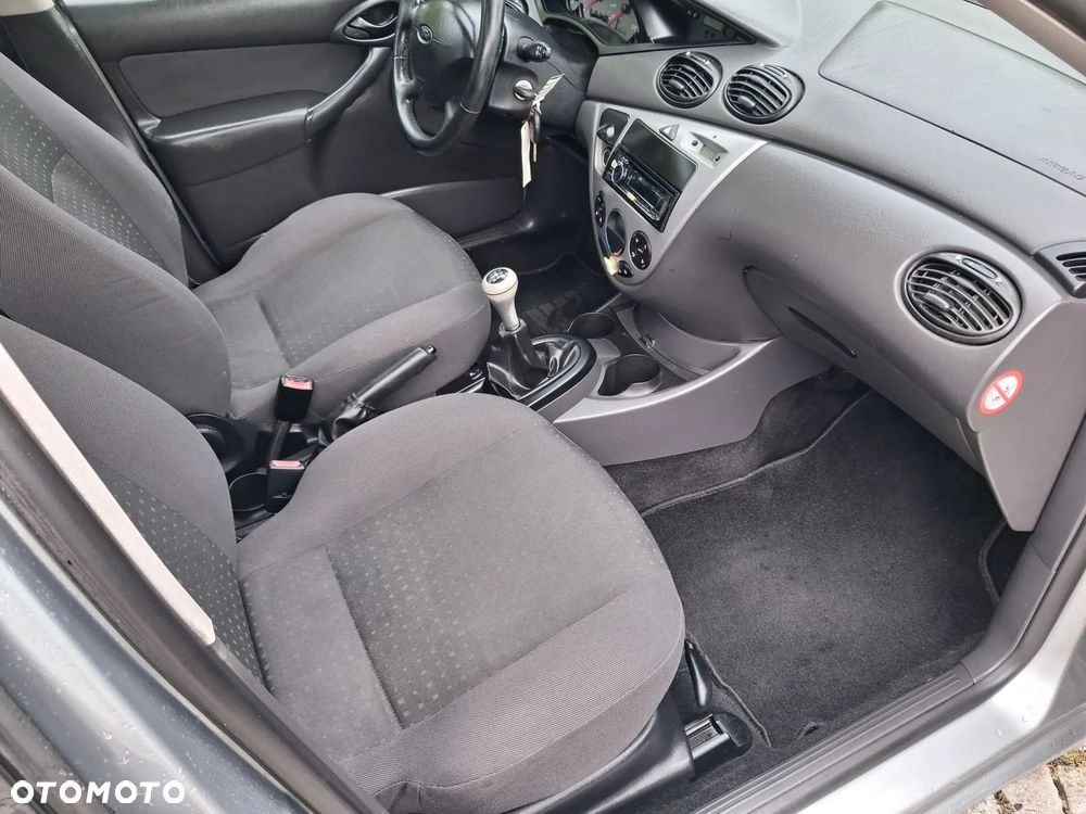 Ford Focus - 8
