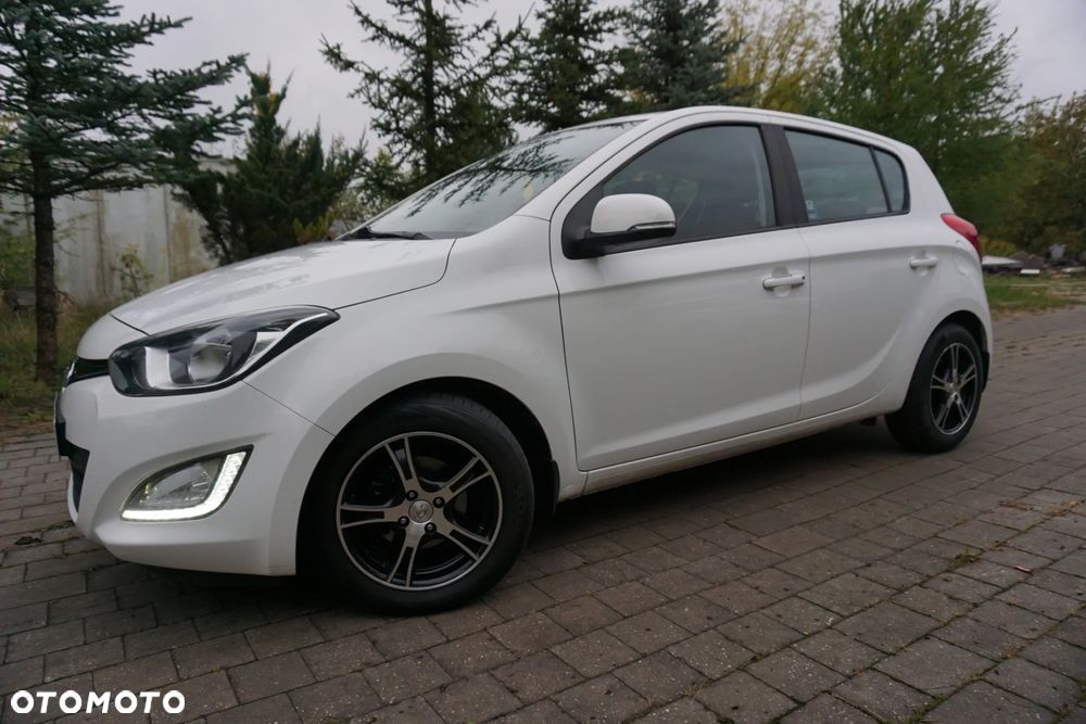 Hyundai i20 1.2 YES Gold - 8