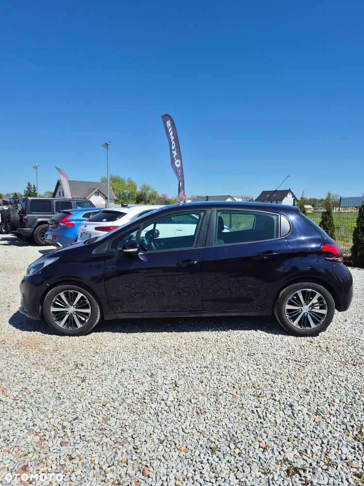 Peugeot 208 - 9