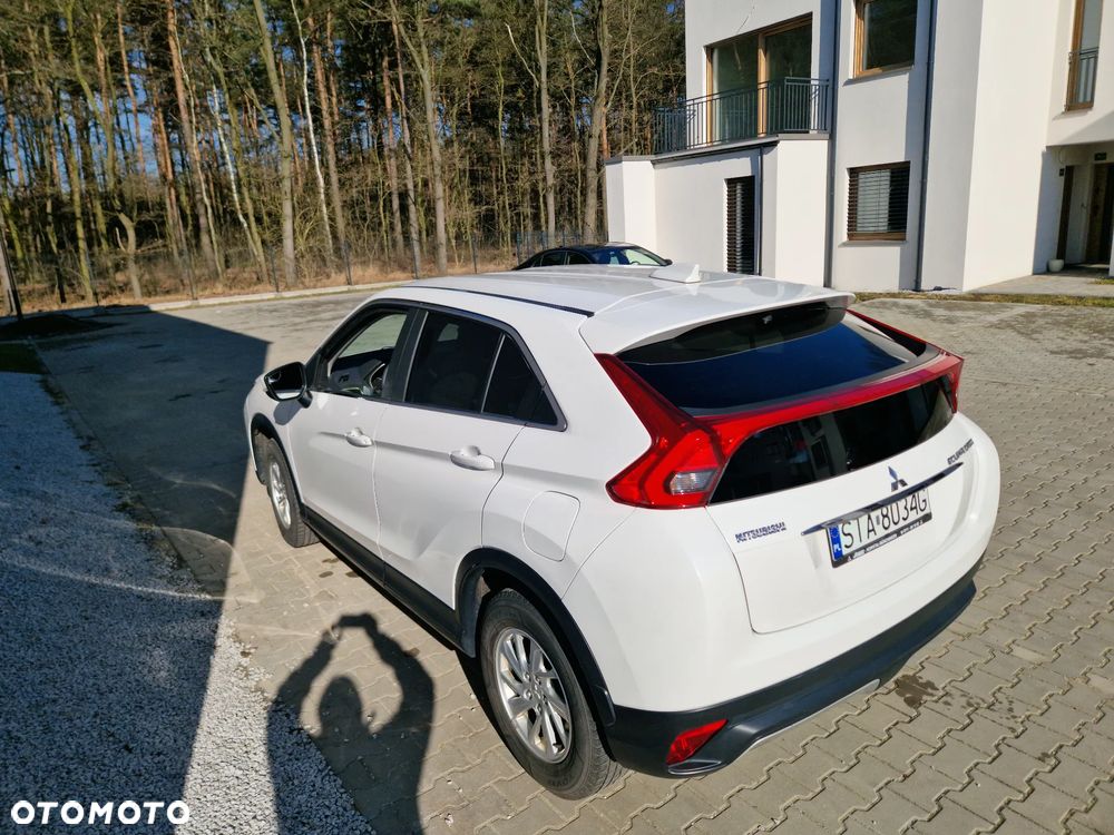 Mitsubishi Eclipse ver-1-5-t--mivec-cleartec-cvt-4wd-activeplus - 3