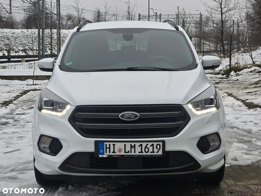 Ford Kuga 1.5 EcoBoost 2x4 ST-Line - 2
