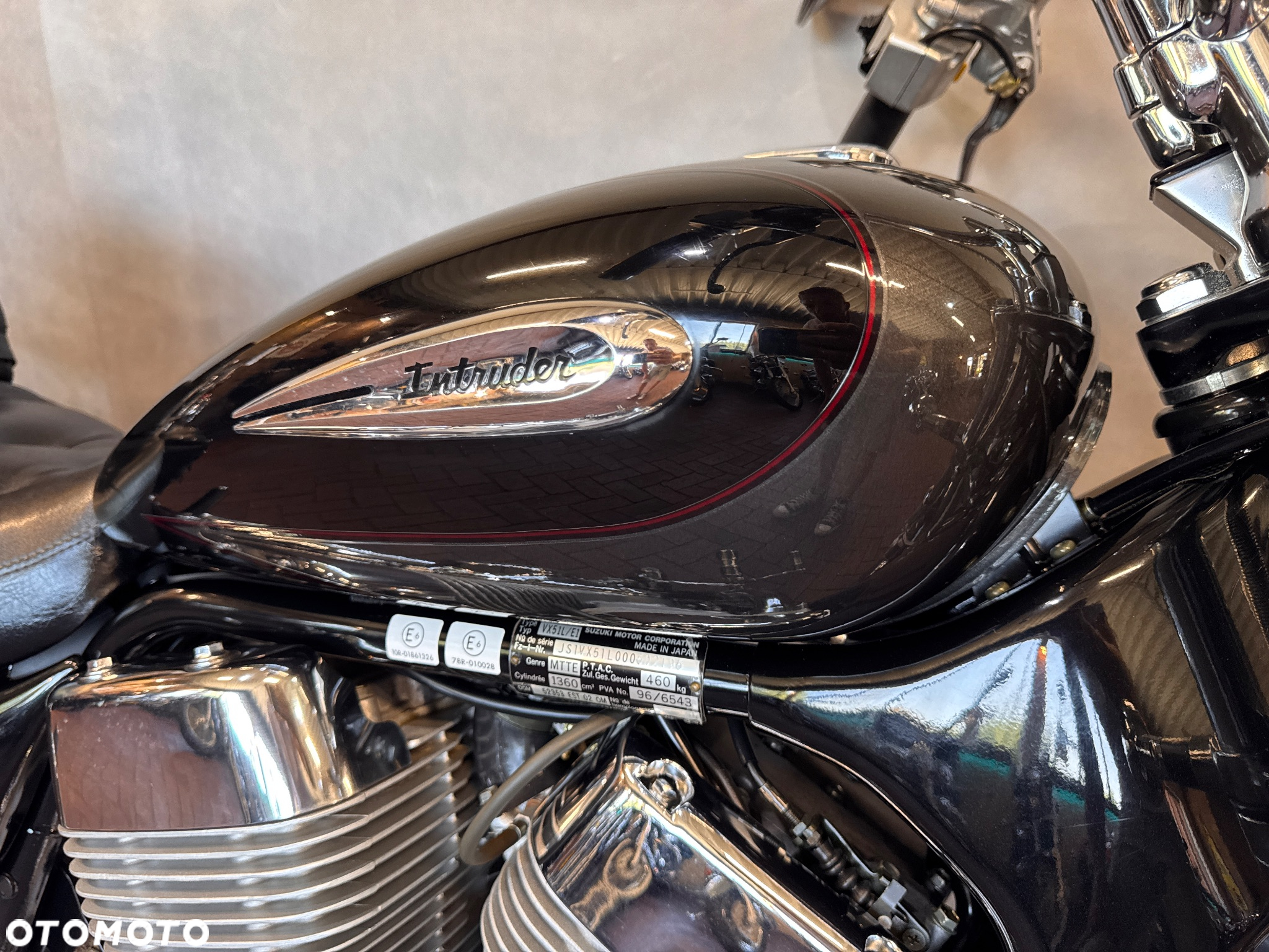 Suzuki Intruder - 6