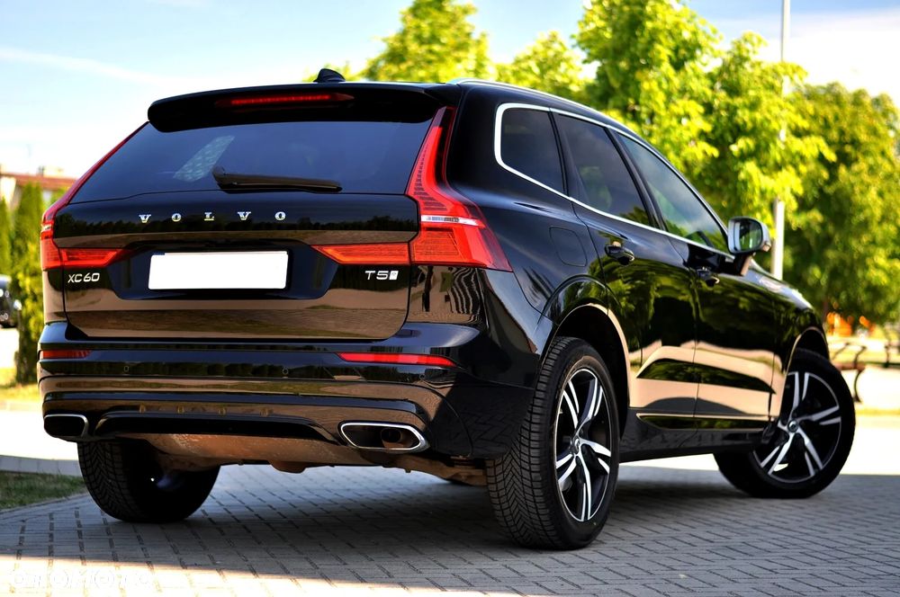 Volvo XC 60 T5 R-Design - 14