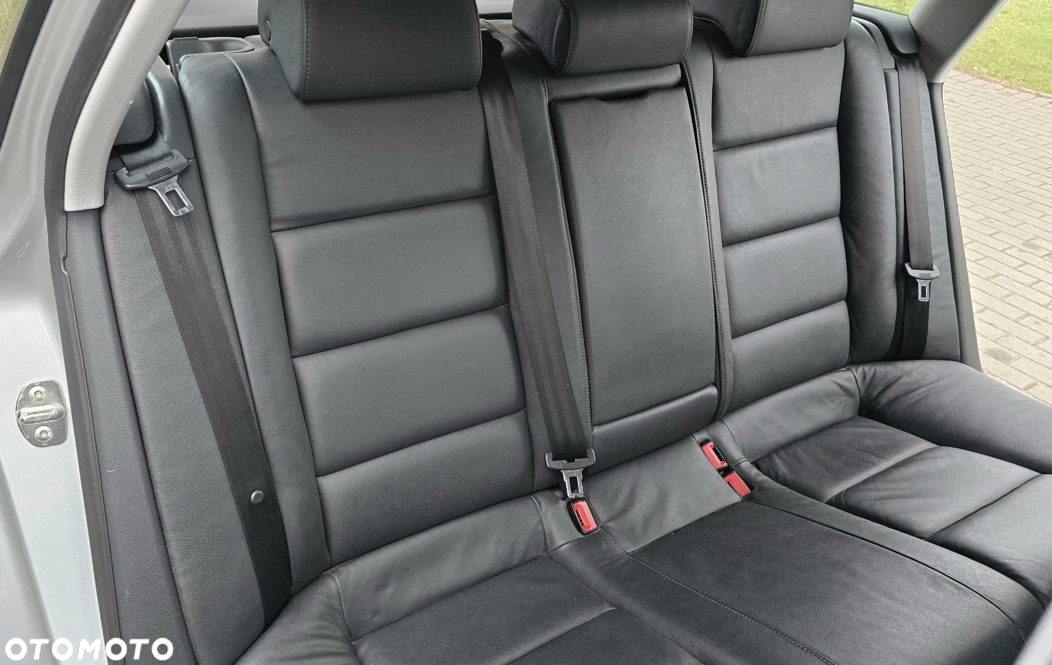 Audi A6 Avant 2.4 - 33