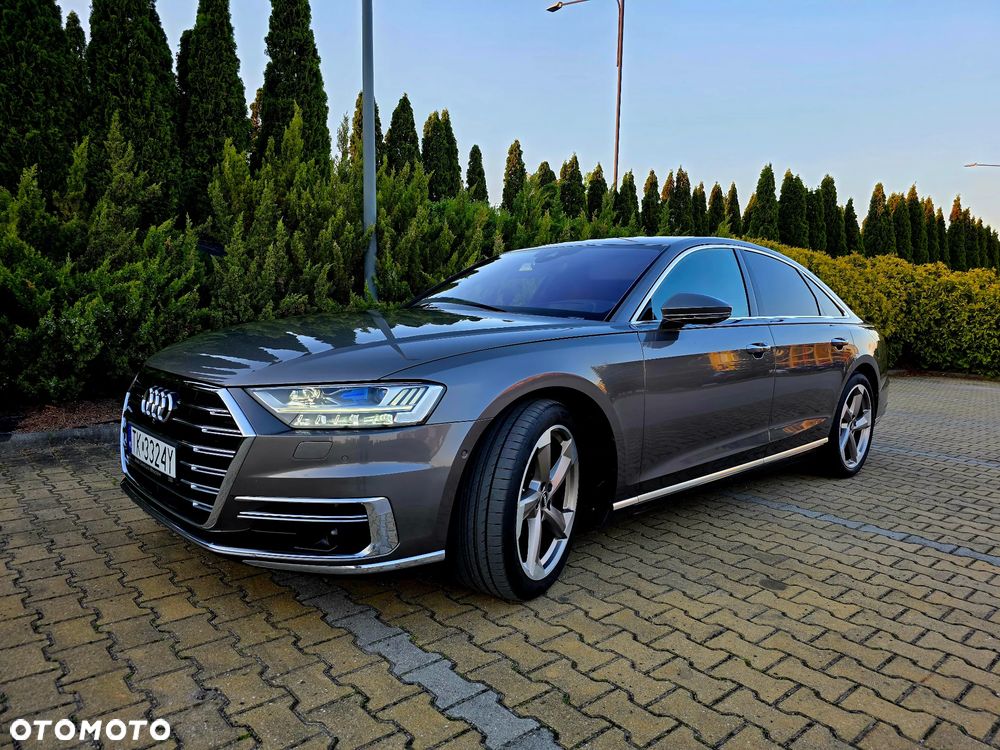 Audi A8 - 1