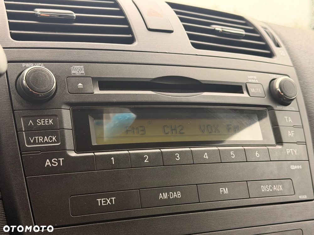 Toyota Avensis 2.0 D-4D Luna - 21