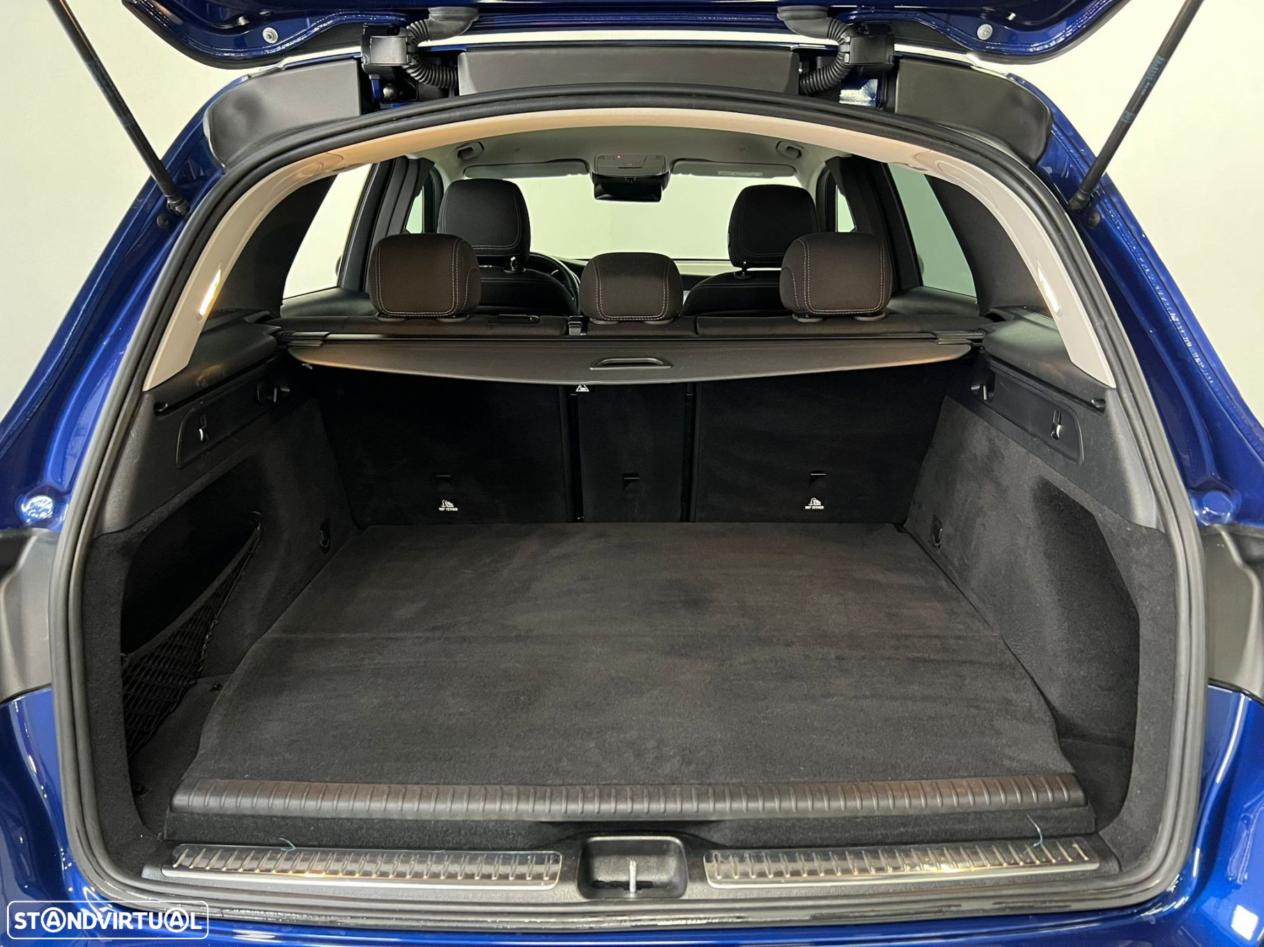 Mercedes-Benz GLC 300 e 4Matic - 28