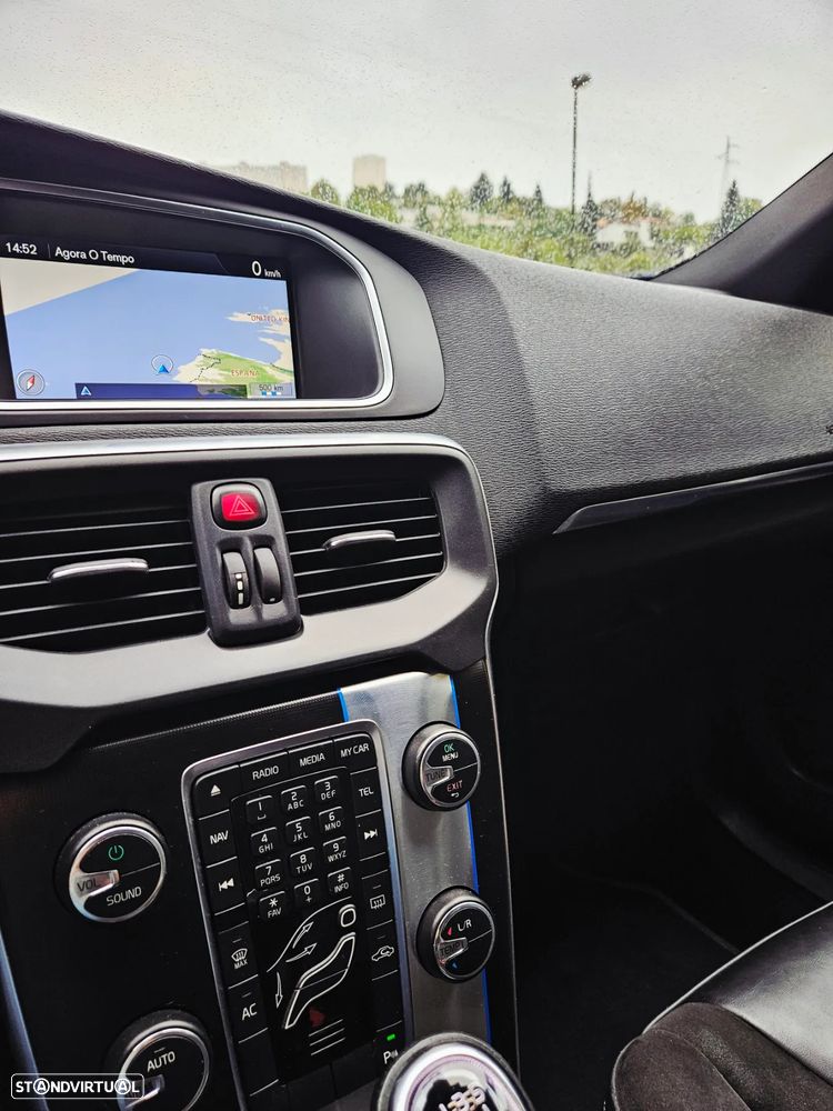 Volvo V40 1.6 D2 R-Design - 35