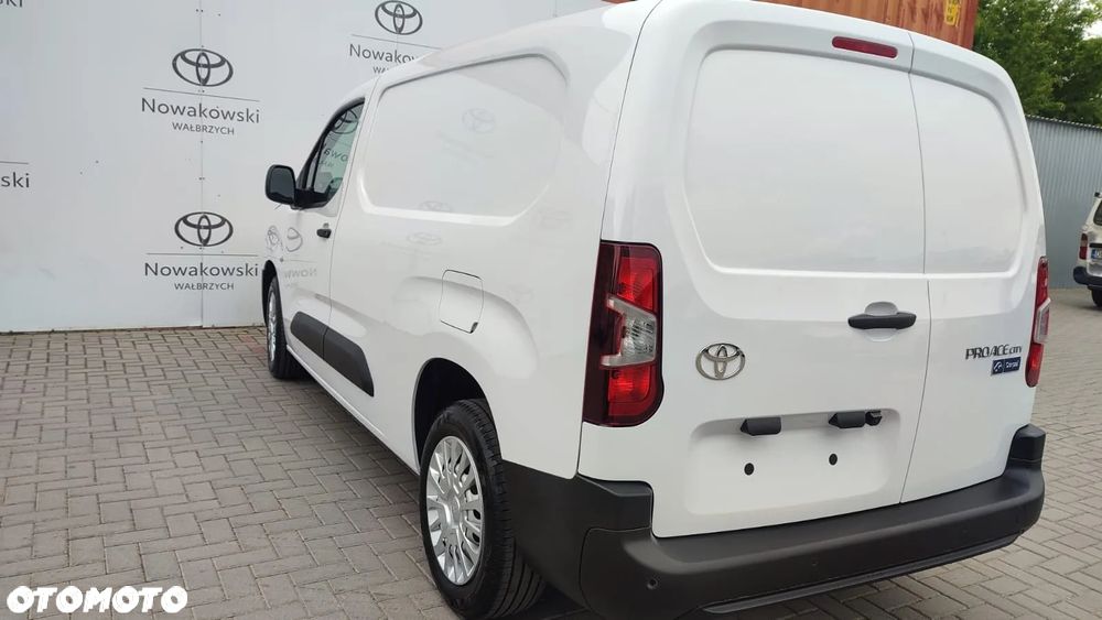 Toyota PROACE CITY - 7