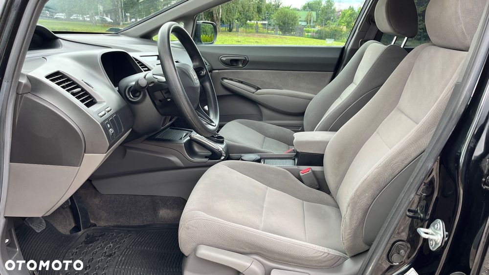 Honda Civic 1.8 Comfort - 18