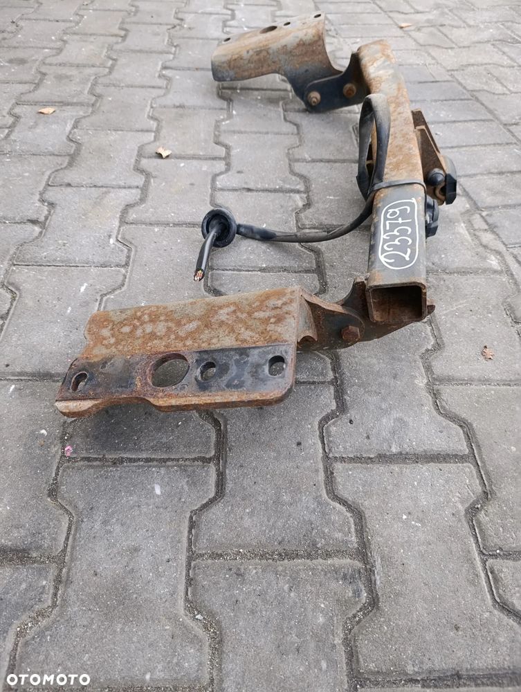 TOYOTA AURIS II 2 BELKA HAK HOLOWNICZY - 2
