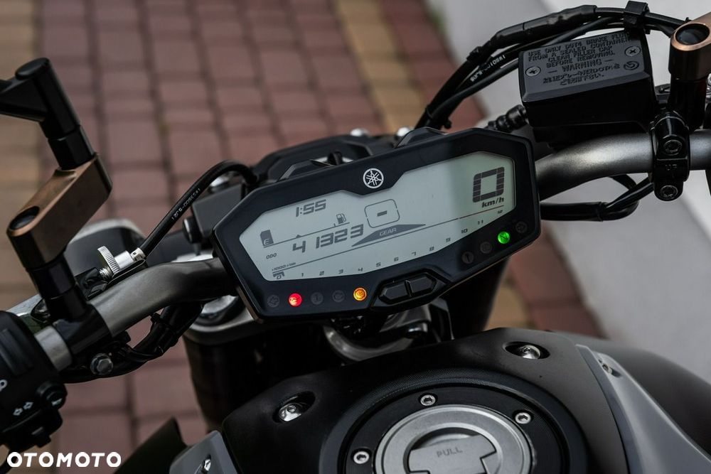 Yamaha MT - 7