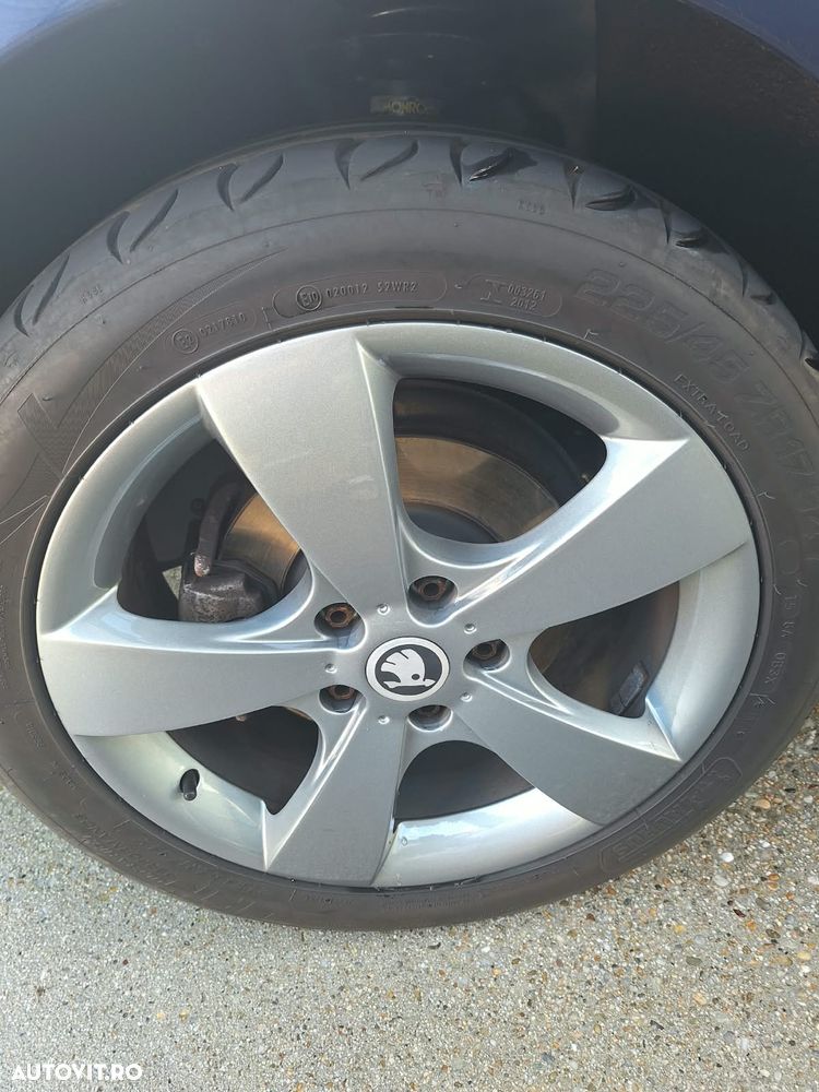 SKODA Octavia 2011 — imagine 12