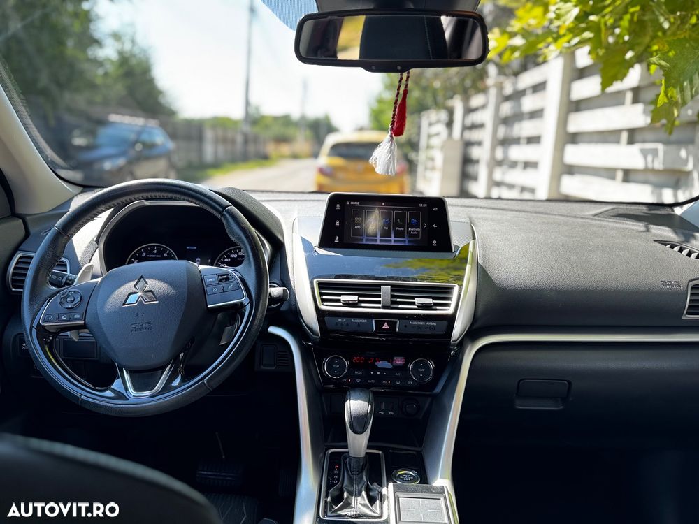 Mitsubishi Eclipse-Cross 1.5-litre 16-valve DOHC MIVEC 4X4 Invite+ Aut. - 4