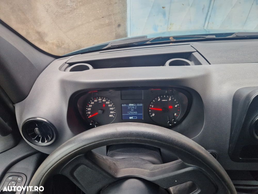 Mercedes-Benz Sprinter - 27