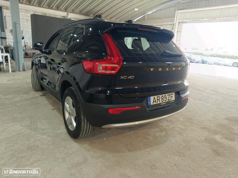 Volvo XC 40 1.5 T2 Essential Auto - 2