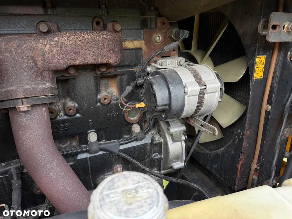Terex Benford 6003. Wozidło Budowlano-Rolnicze. 6 ton ładowność. 4x4 napęd. Potężna Moc silnika i Hydrauliki. Najlepszy silnik Perkins 90km. Maszyna Kupiona z Norweskiego Gospodarstwa Rolniczego typu Kurniki. Stan Idealny. Zero Luzów i wycieków! Odpala na dotyk. Serwisowane w Dekra Norweska! Hamulce brzytwa. Serwisy w DEKRA. Maszyna Woziła lekkie ładunki. Praktycznie zerowe zużycie. Wielka Okazja. Wszystko w pełnym Oryginale.  Paka jak Nowa zero zużycia przetarć. Okazja!! - 16